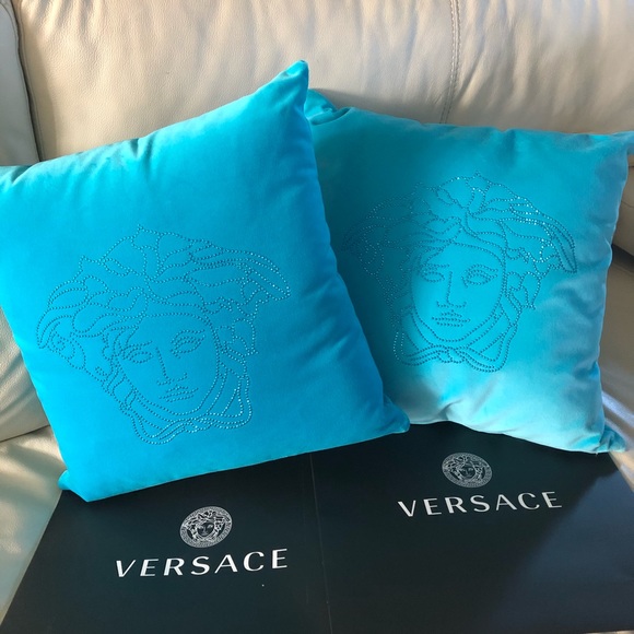 💧💧VERSACE💧💧 - Picture 2 of 12